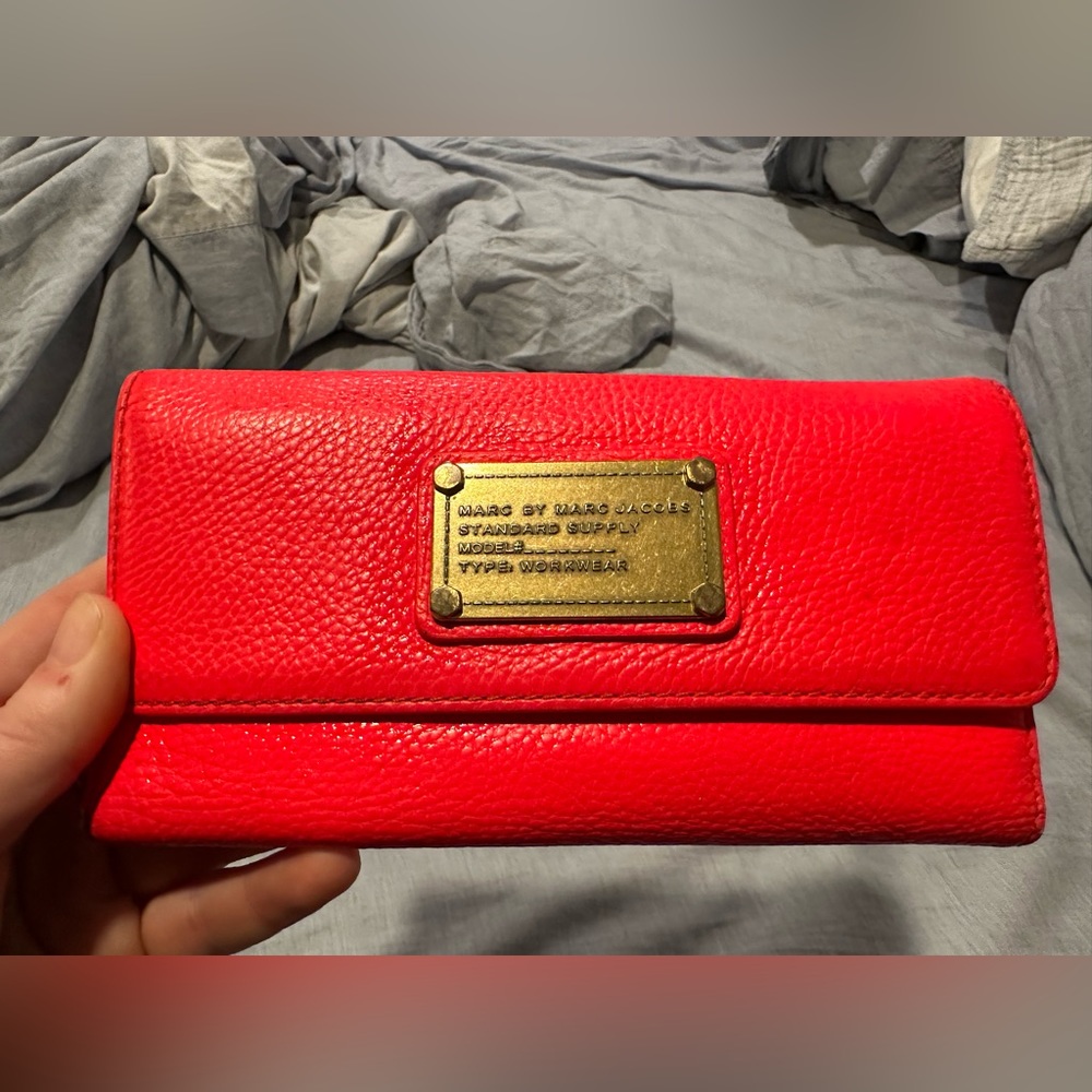 HOT Pink Marc by Marc Jacobs fold wallet. Card slots, 2 pockets, 1 zipper pocket